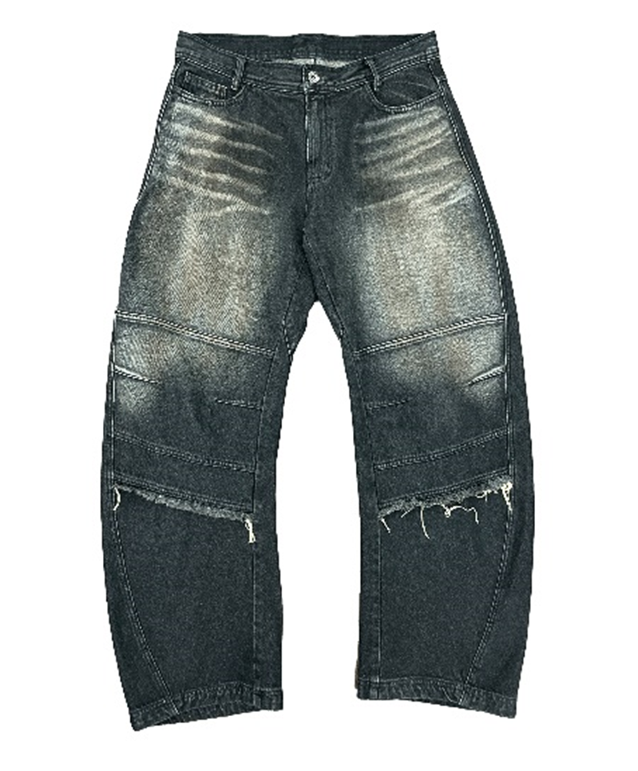 Curved Line Raw-edged Denim Pants